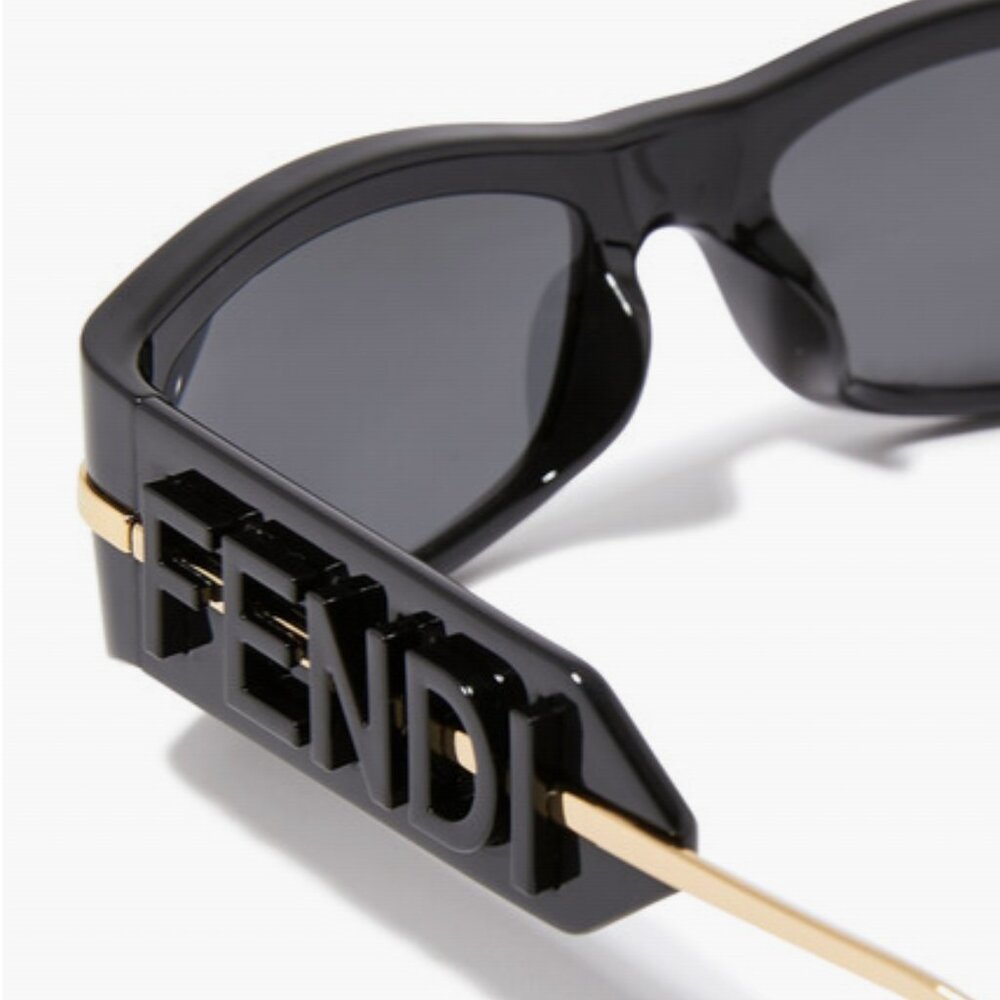 Fendi FE40120I 01A Black Women Sunglasses NEW - Picture 4 of 5